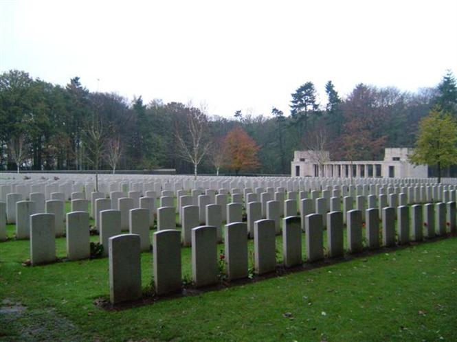 5th Division Memorial, Polygon Wood, Zonnebeke