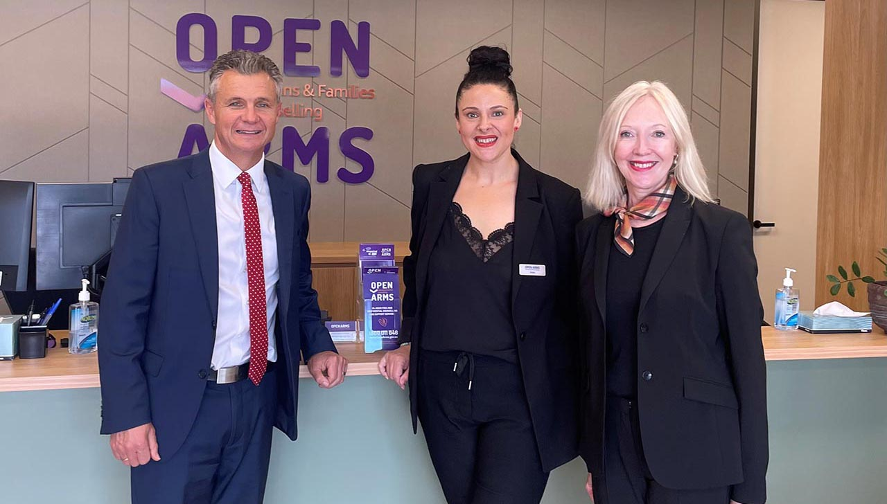 Former Assistant Minister Matt Thistlethwaite, Regional Community Engagement Coordinator Emma Griffith and Leonie Nowland